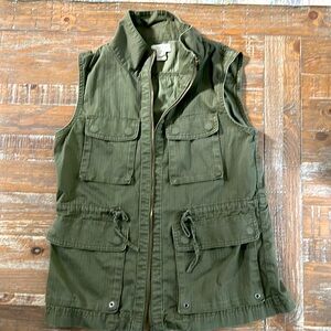 Jcrew women’s cargo vest size XXS.